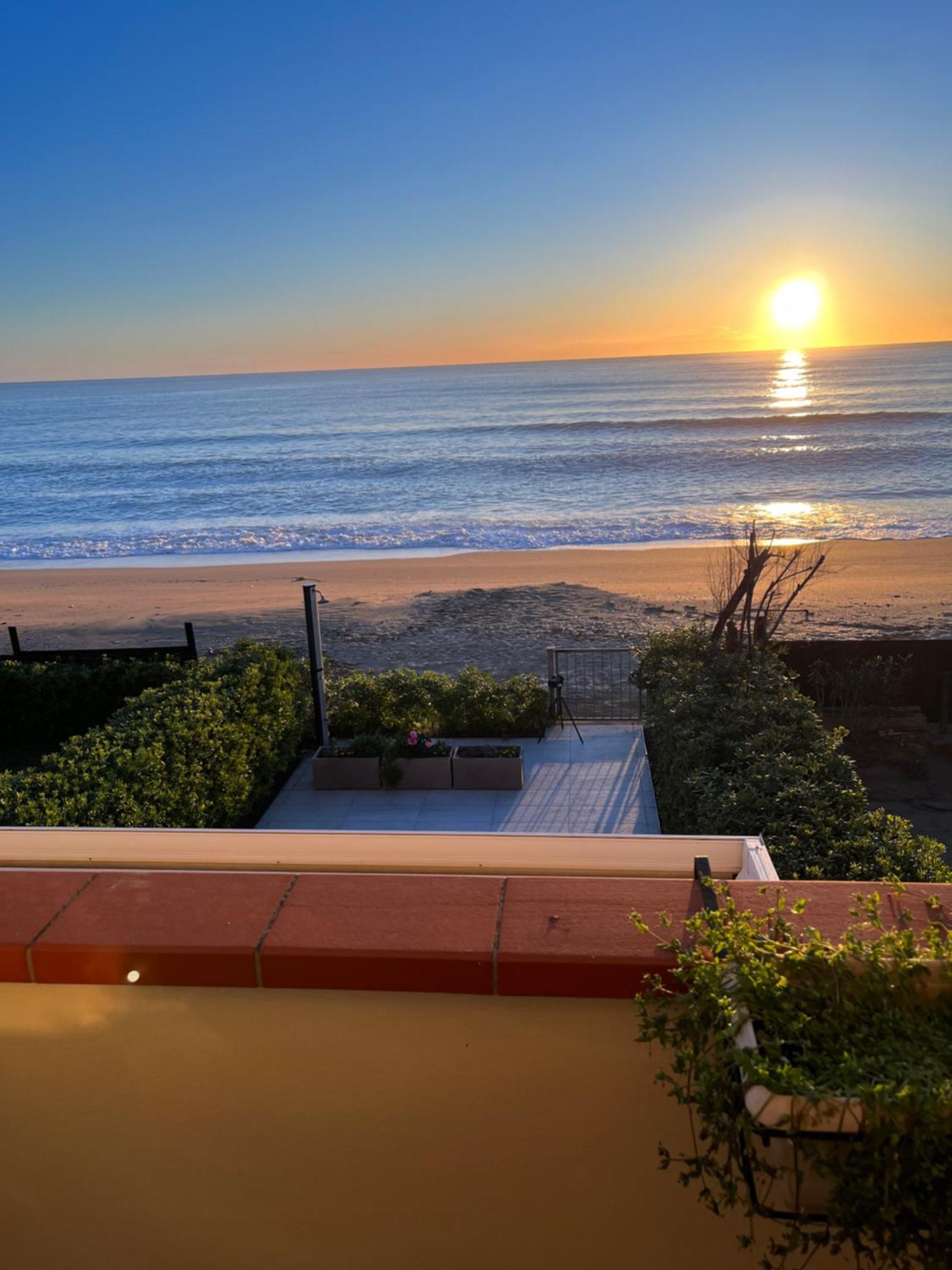 Casamare Una Casa Sulla Spiaggia Nelle Marche Villa Porto Potenza Picena Exterior foto